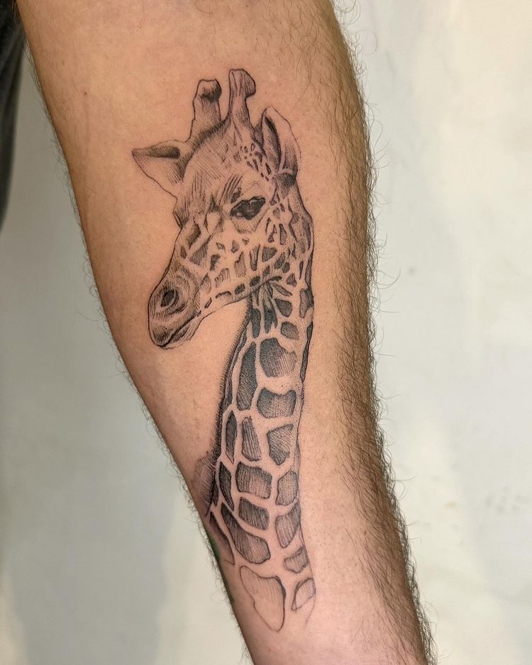 Tattoo by Shani Nizan