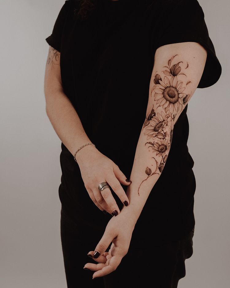 Tattoo by • Mateus de Assis | fineline botanical tattoos.